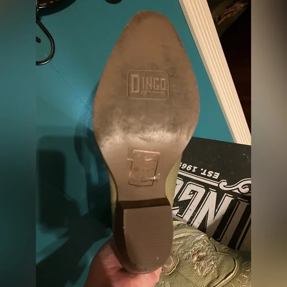 Dingo Metallic Gold Primrose Floral Embroidered Heeled Boots - Picture 6 of 8